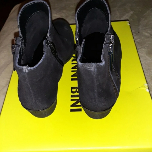 Black Suede Gianni Bini boots - Picture 3 of 5